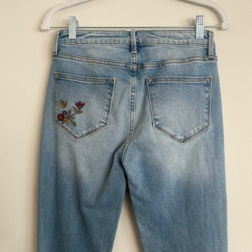 Driftwood Farrah X Zen Embroidered Floral Flare Light Wash Jeans NWT - Picture 13 of 16